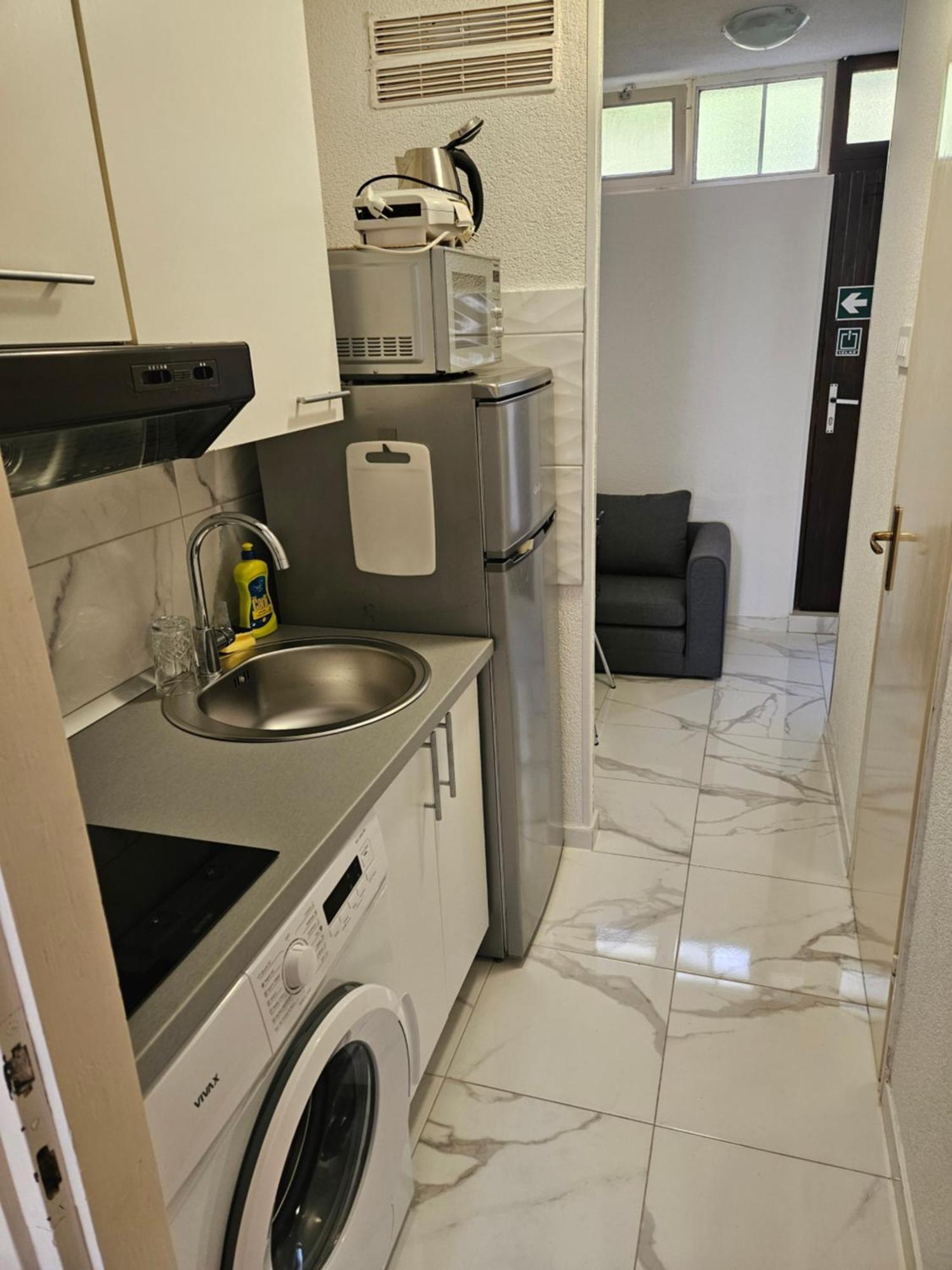Morska Postelja - Sea Bed Apartment Omis Exterior photo